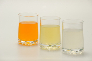 溴化植物油主要用於果味飲料中，以保持香料油懸浮於飲料中，並令飲料呈混濁狀。 