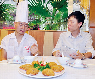 Chef TONG gives us some tips on cooking