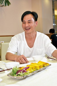 Sharing with Chef LI Wing-keung