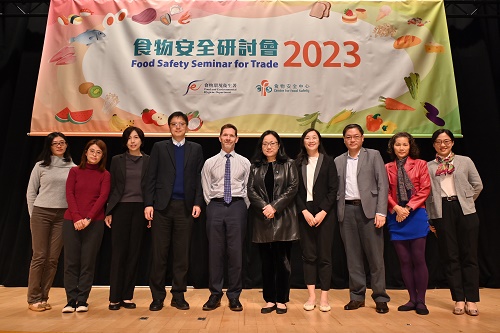 Photo shows Dr WONG Wang, Christine, Controller, Centre for Food Safety, with other speakers, in the seminar
