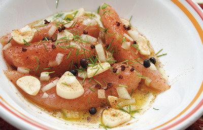 非油炸和低脂烹调（例如清蒸和烤焗）的菜式