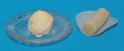 图二 适当使用调味香精可令雪糕带芳香的云呢拿味道，而香蕉糕则有甜甜的香蕉味道。