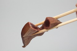 吃未煮熟猪肝易染戊型肝炎