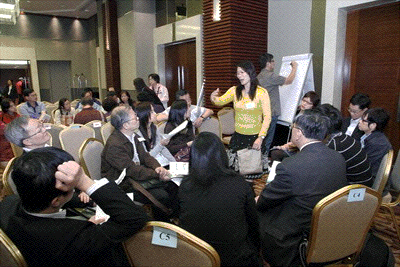 消費者聯繫小組成員會獲邀參加中心的活動，當中包括證書頒發典禮及專題討論會議